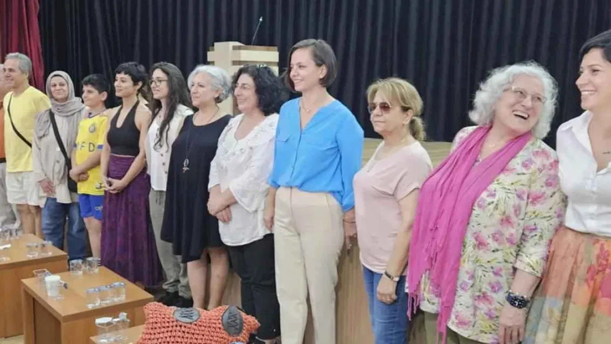 Karabağlar'da kadınların emeği ve mücadelesi panelde yankı buldu