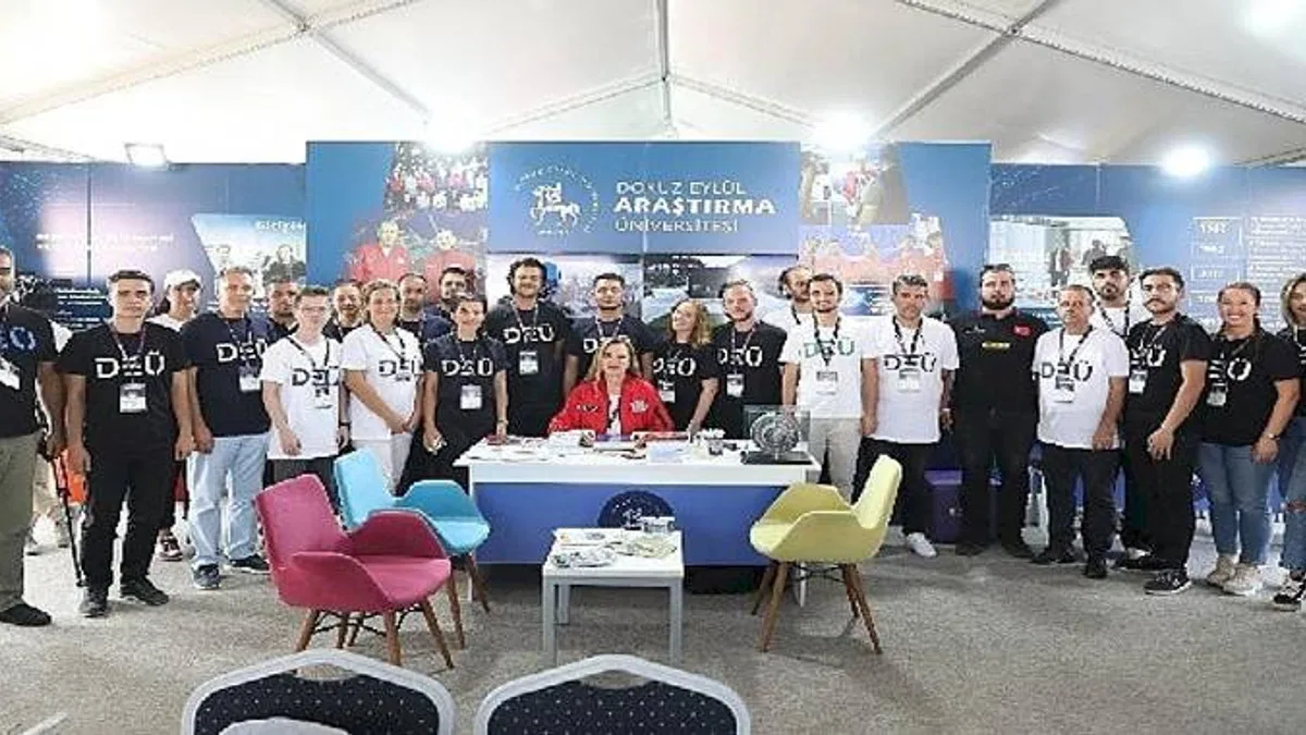 Rektör Hotar Teknofest'te: "Milli hedeflere gençlerimizin enerjisiyle ulaşacağız"