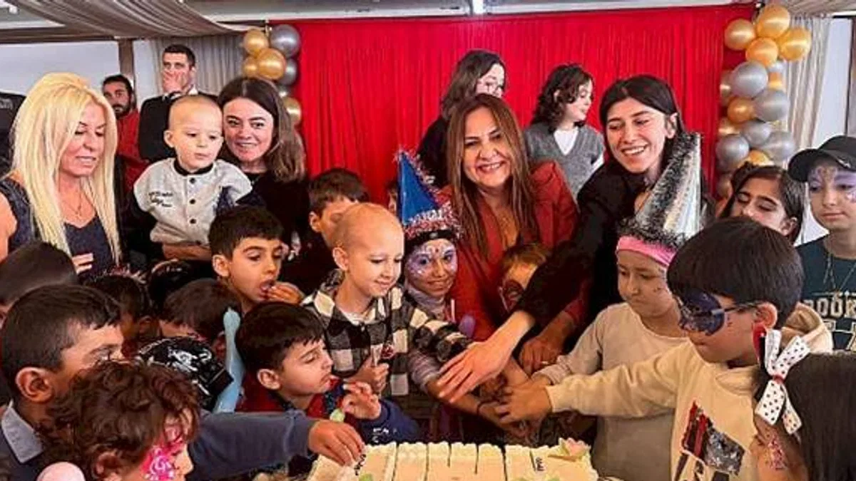 LÖSEV, Lösemili Çocuklara Yeni Yıl Partisi Düzenledi