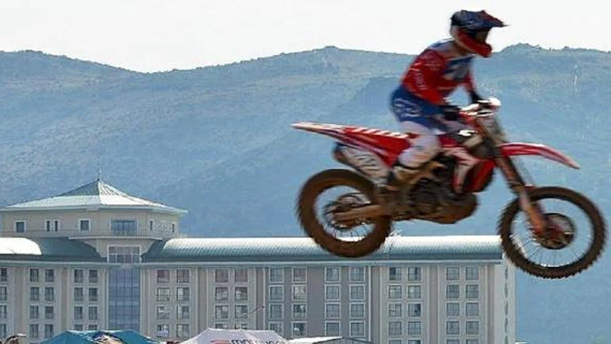 Motosiklet Tutkunları Afyomkatahisar'da Buluşuyor