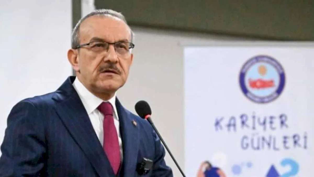 Kocaeli Valisi Seddar Yavuz öğrencilerle buluştu