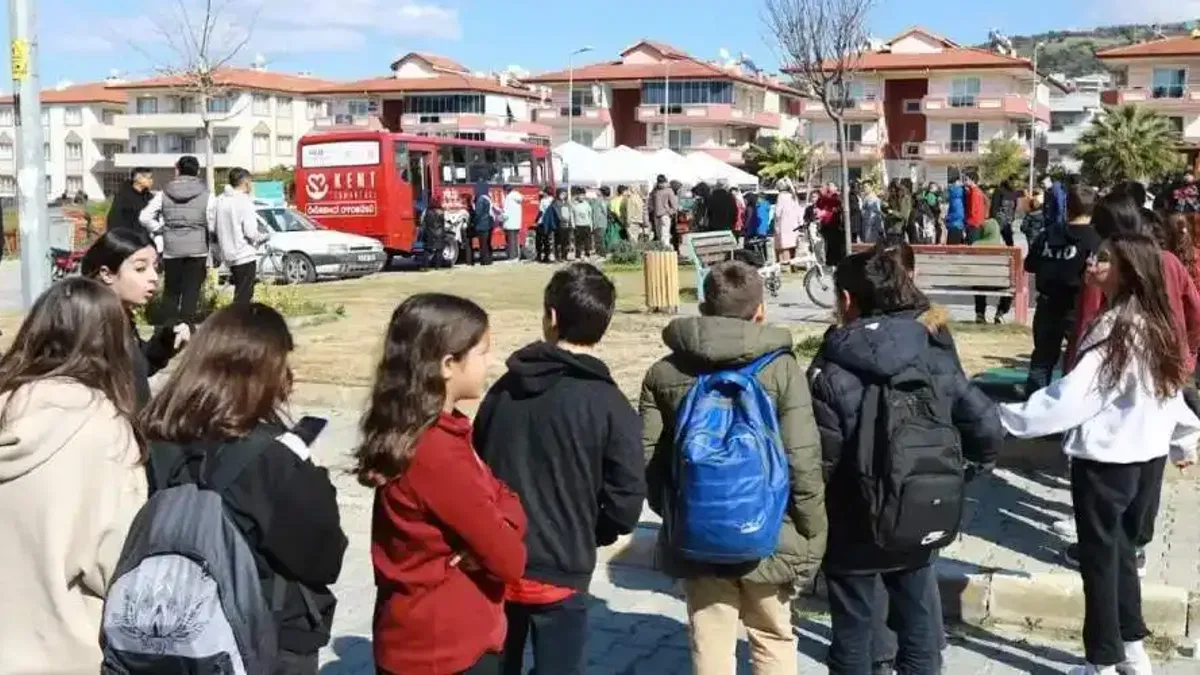 Efes Selçuk’ta öğrenci otobüsleri sezonu kapattı