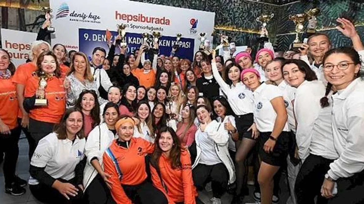 Deniz Kızı Kadın Yelken Kupası'nda Yüzlerce Kadın İyiliğe Yelken Açtı