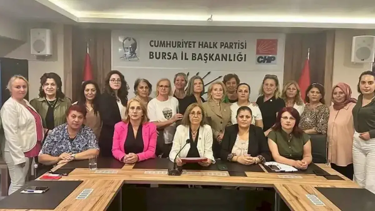 Bursa'da CHP'li kadınlardan 'huzur' çağrısı
