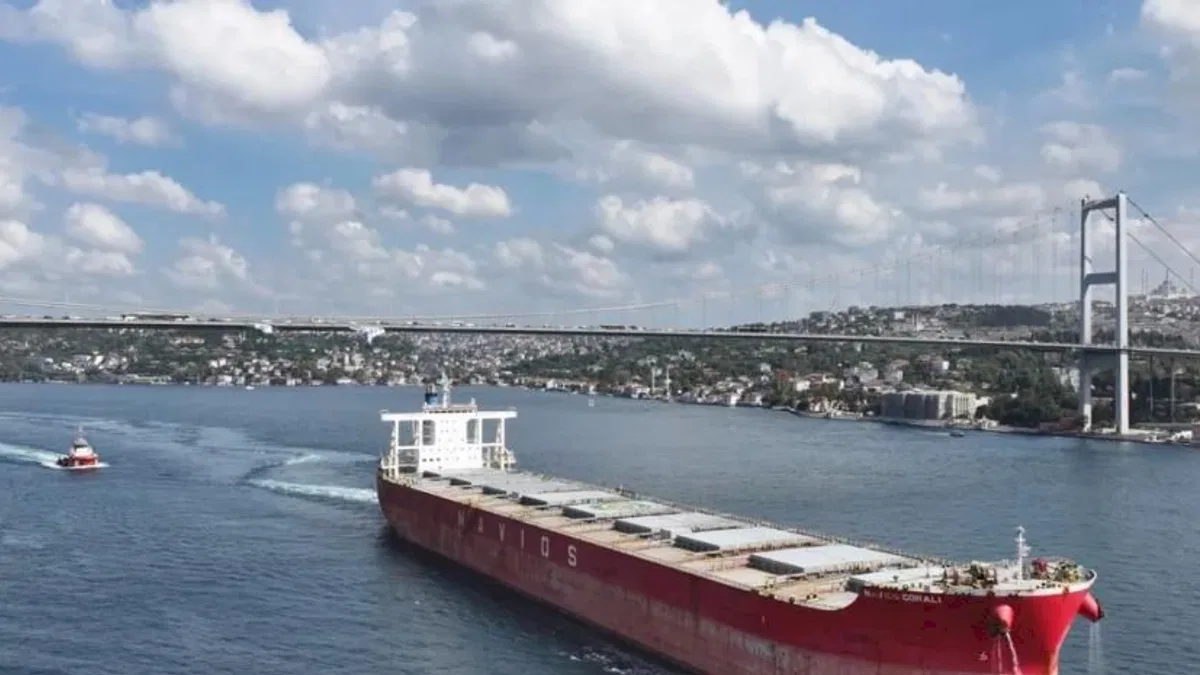Türk boğazları 2025'te 85 binlik gemi trafiğini yönetti