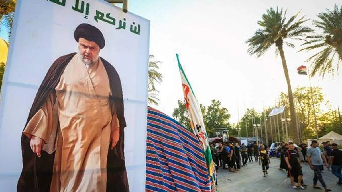 Irak'ta Sadr yanlıları cuma namazını bu hafta da Yeşil Bölge'de kıldı