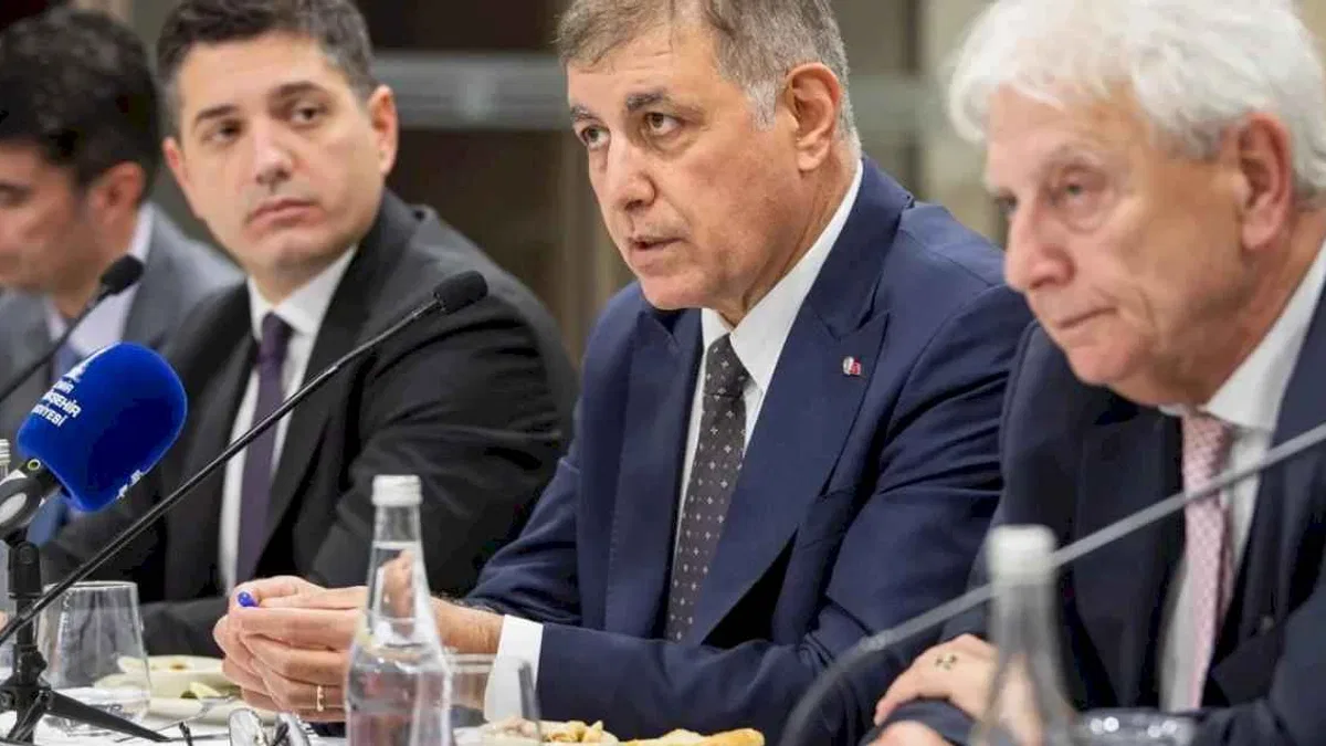Su Krizi Masaya Yatırıldı
