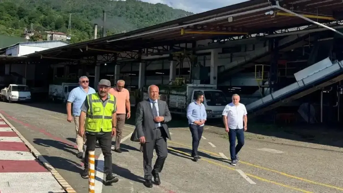 Artvin Ticaret Borsası'ndan çay fabrikası ziyareti