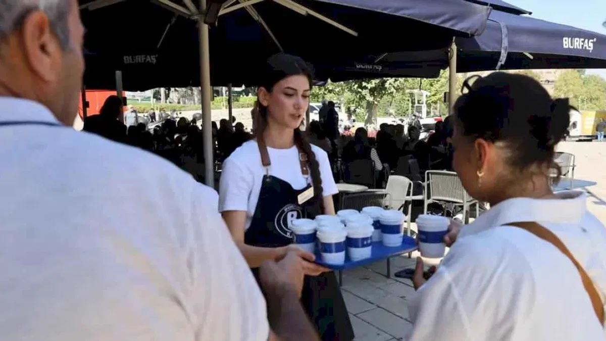 Bursa'da BURFAŞ'tan çarşı esnafına kahve ikramı