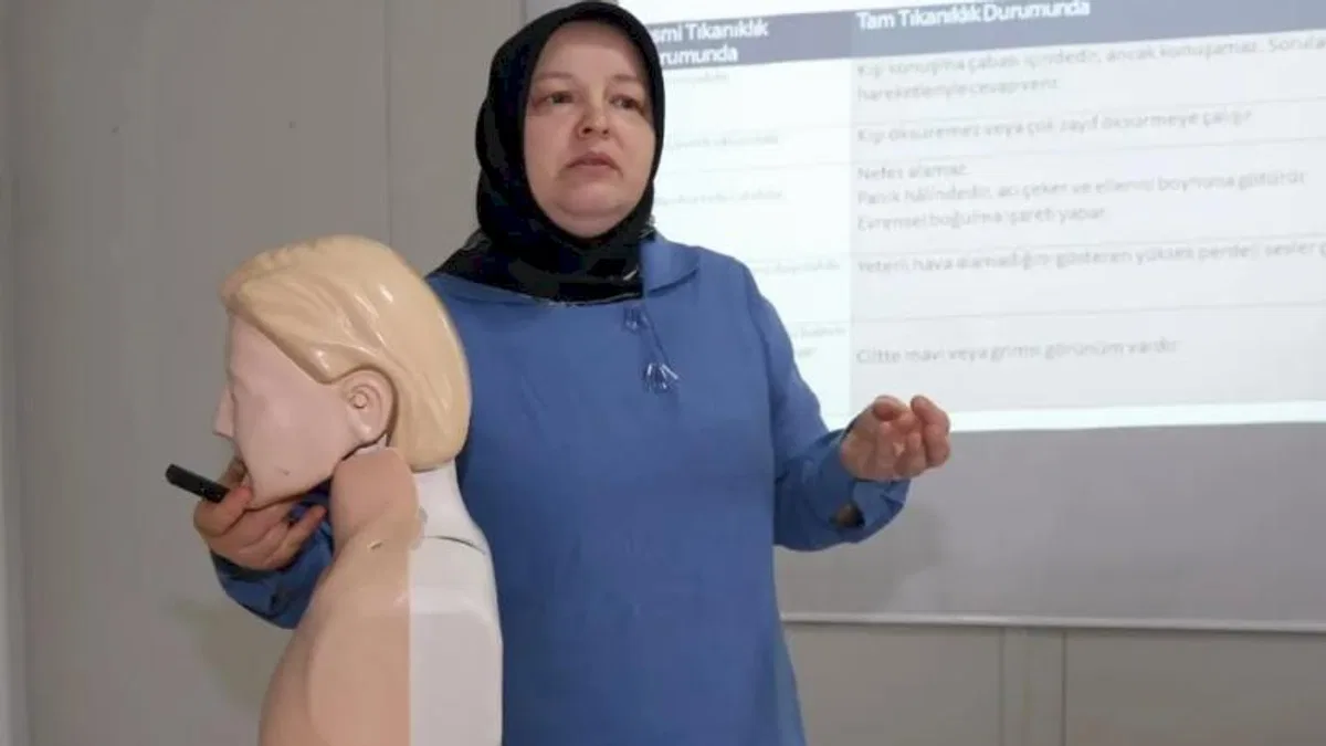 Hayat kurtarmanın yolu Kocaeli'de bu eğitimden geçiyor