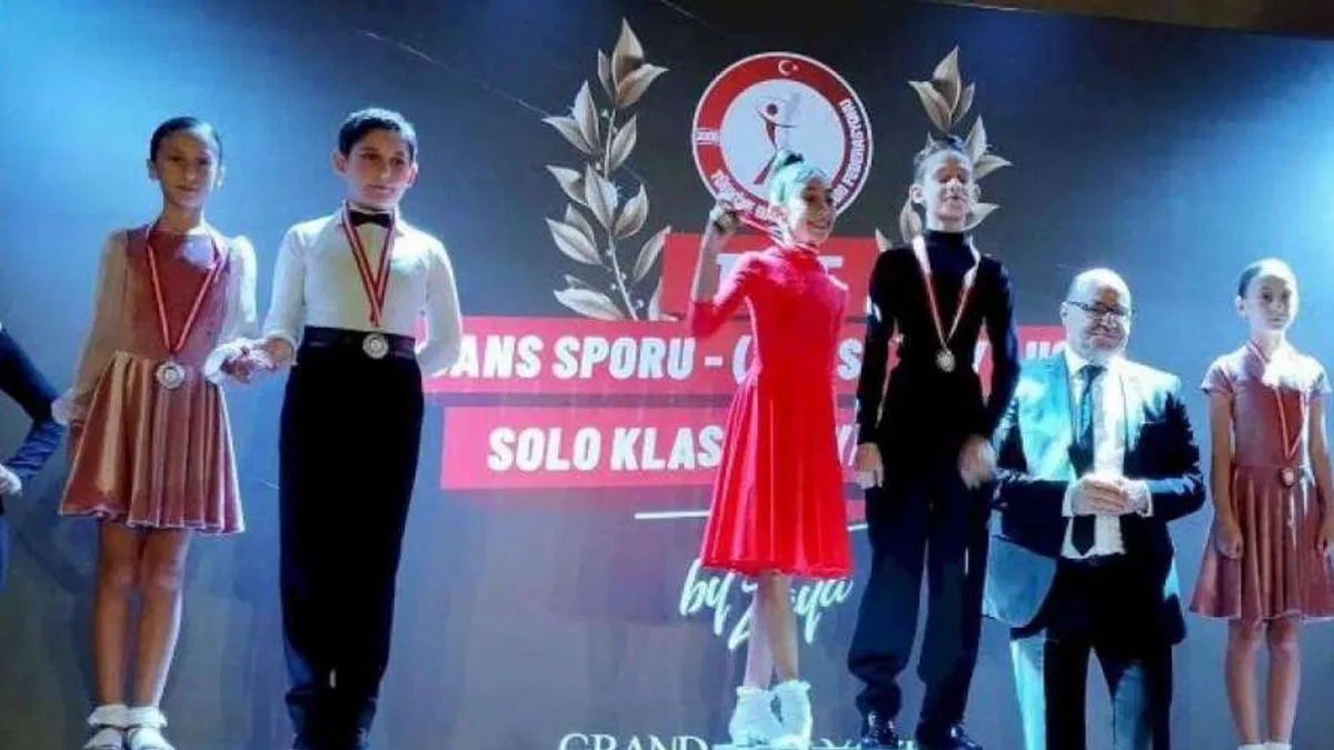 Muratpaşa'ya 15 madalyayla döndüler