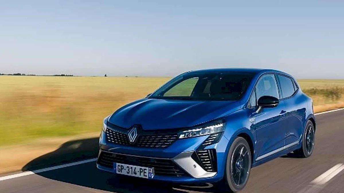 Kasım Ayında Açık Ara Satış Lideri Olan Renault Rekorlar Kırmaya Devam Ediyor
