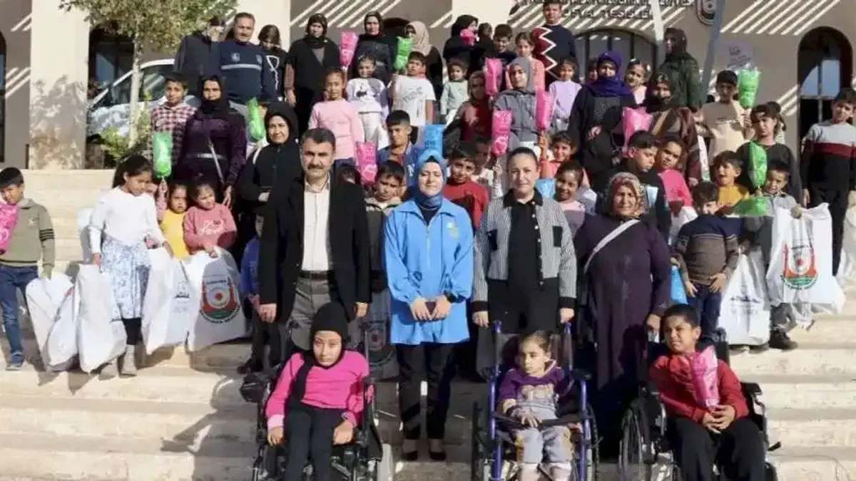 Yetim çocuklar unutamayacakları gün yaşadı