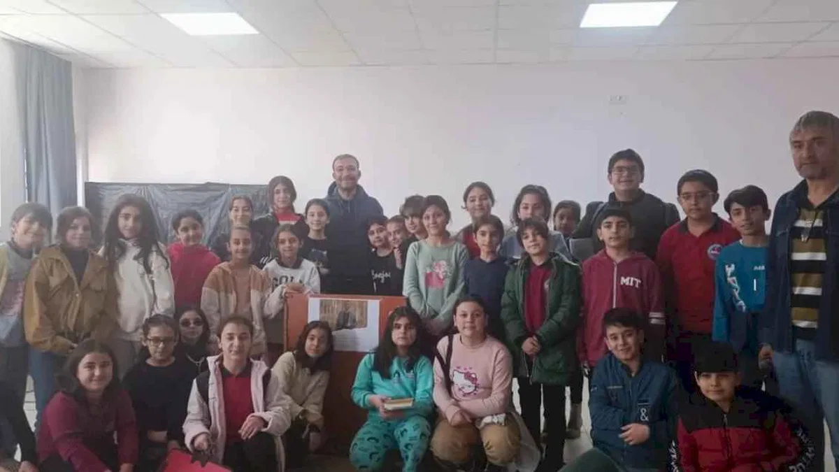 Yazar Mehmet Başkurt Mardinli öğrencilerle buluştu