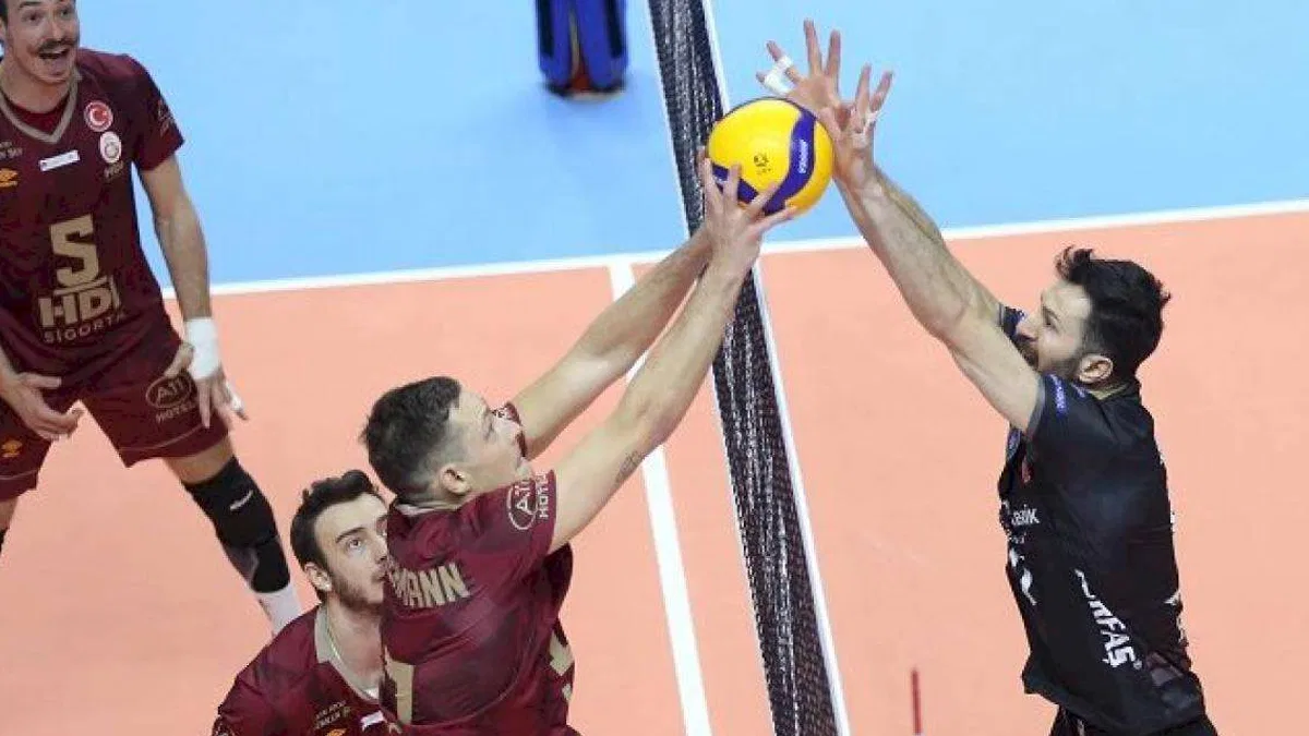 Bursa Büyükşehir Belediyespor Galatasaray HDI Sigorta’ya tie-break’te kaybetti