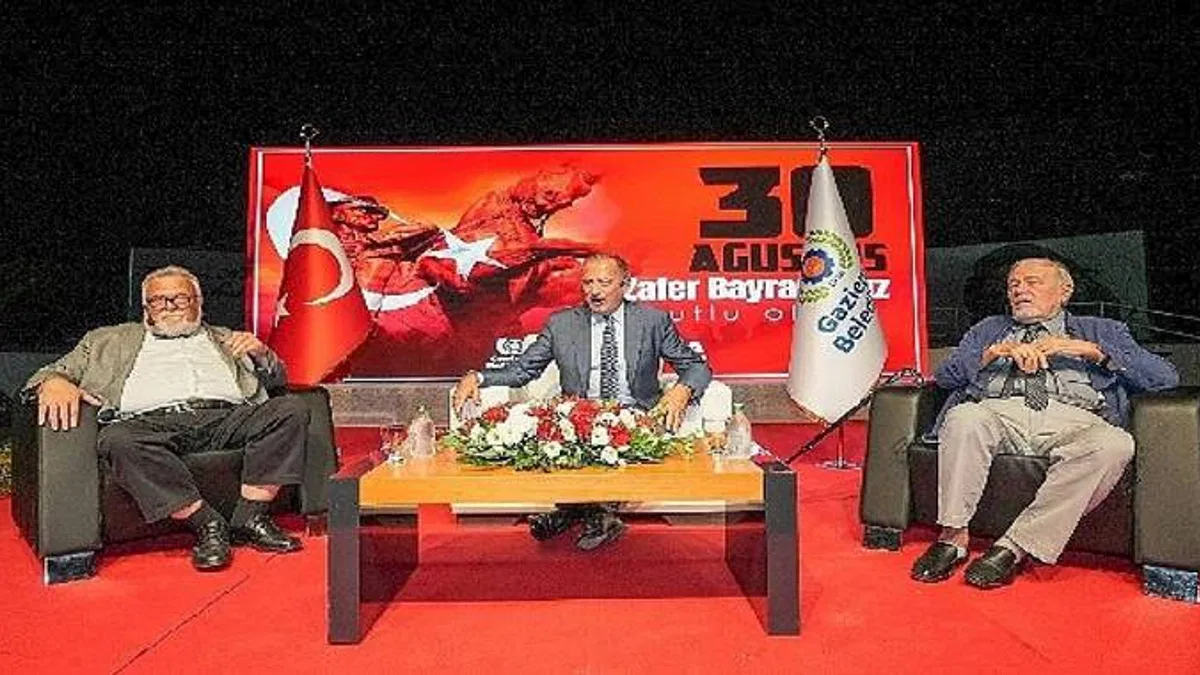 Usta tarihçiler Atatürk'ün dehasını anlattı