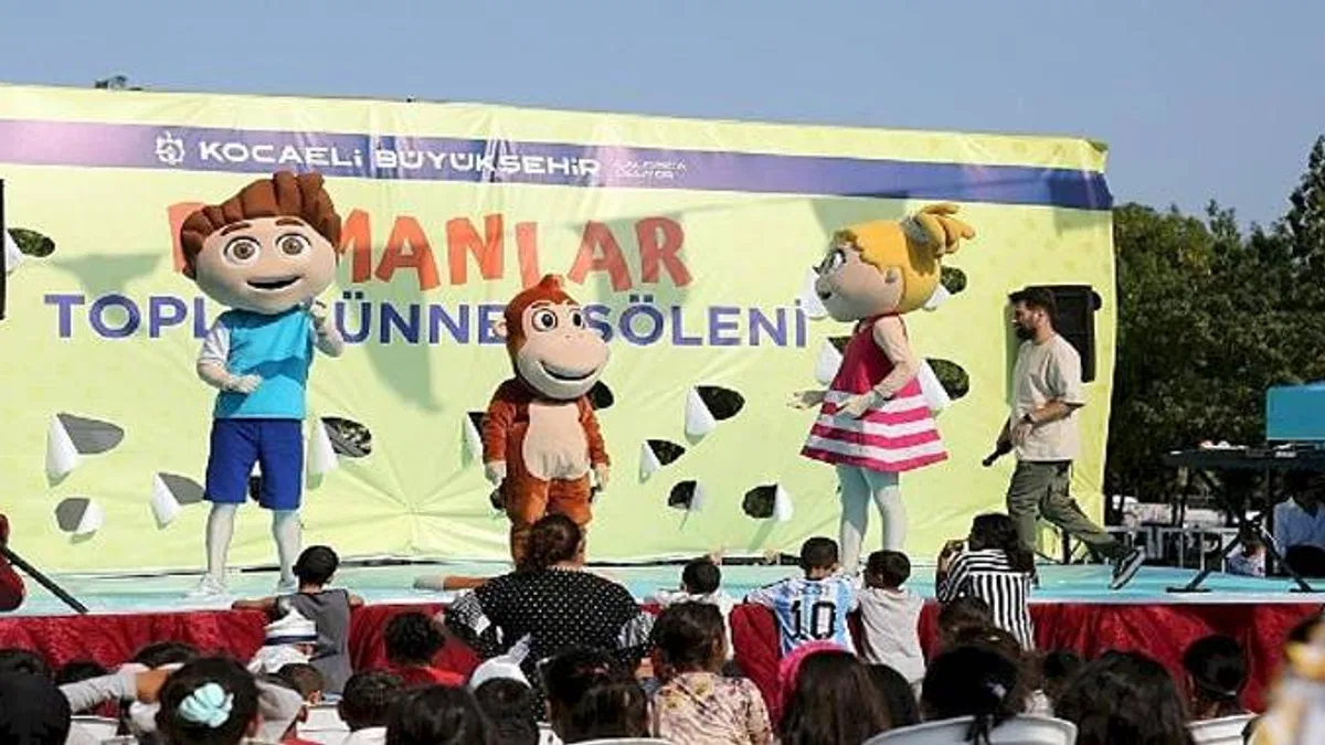 Kocaeli Büyükşehir Belediyesinin düzenlediği Roman Toplu Sünnet Şöleninde 333 çocuk sünnet oldu