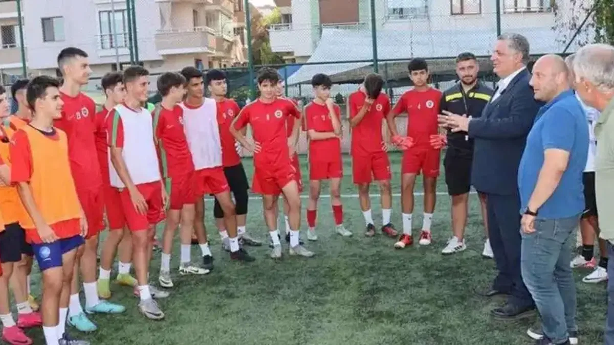 Başkan Gürel'den Yalovaspor'a sezon öncesi ziyaret
