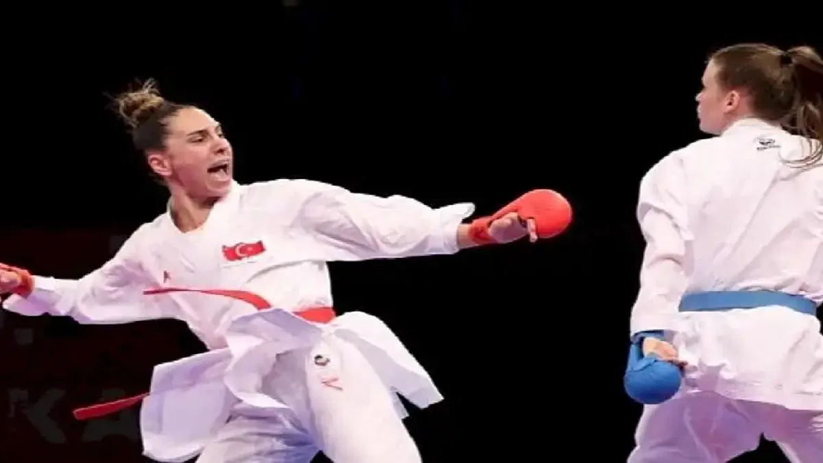 Kağıtsporlu Gülsen, Akdeniz Karate Şampiyonu oldu