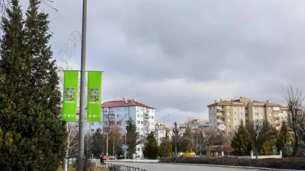 Eskişehir’in dört bir yanı 2026 afişleriyle renkleniyor