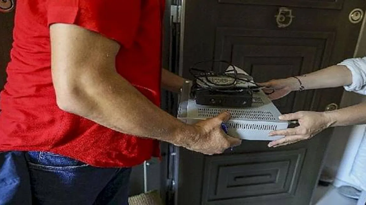 Karşıyaka'da elektronik atıklar, öğrenciler için tablete dönüşüyor