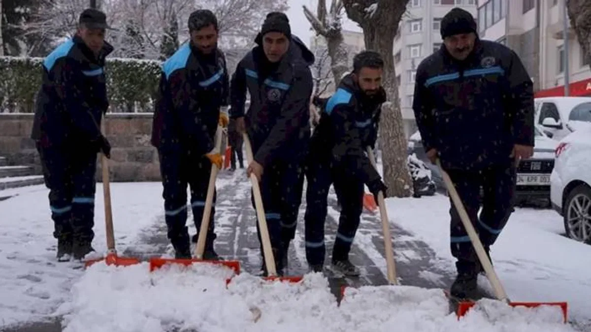 Yakutiye’de kar alarmı