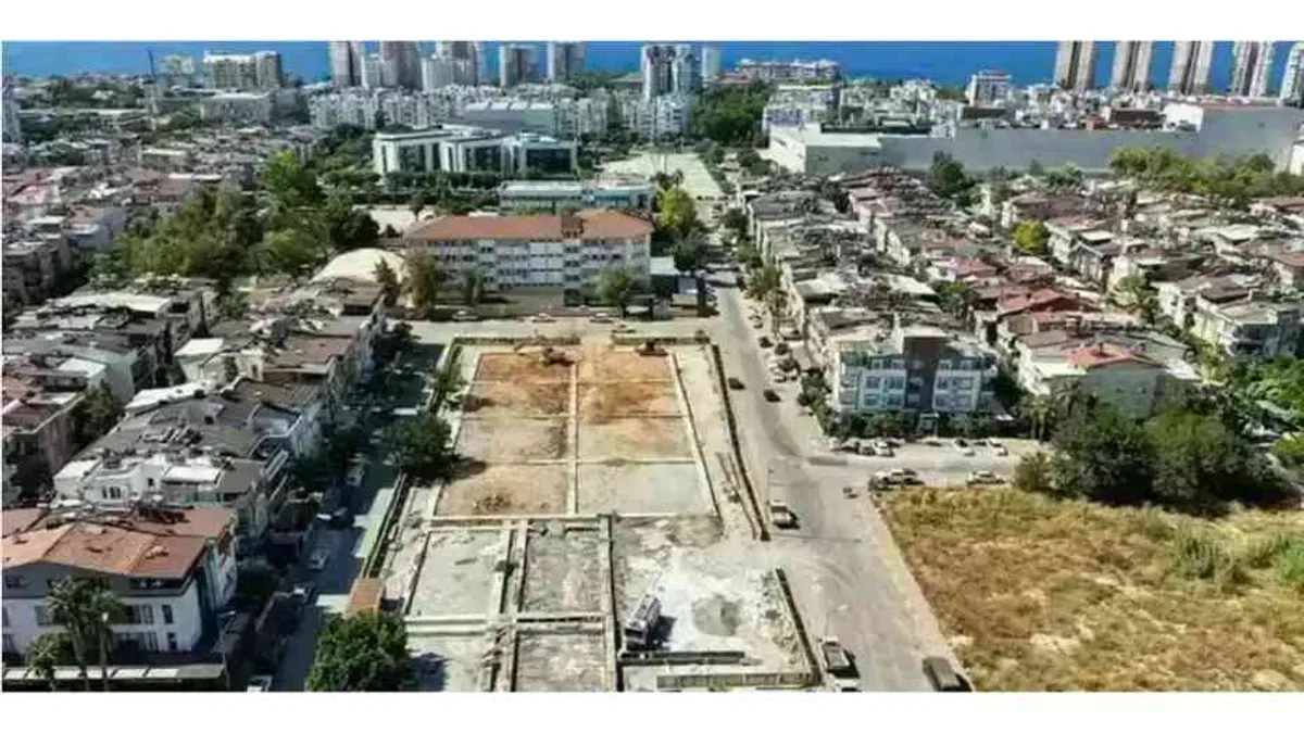 Muratpaşa raket sporlarının yeni merkezini kuruyor