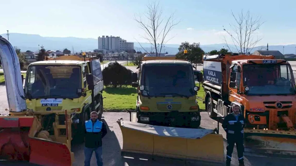 Kocaeli'nin güçlü filosu karla mücadeleye hazır