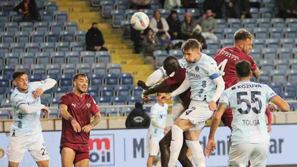 Atakaş Hatayspor 1-3 Adana Demirspor (Maç Sonucu) A. Demirspor galibiyet serisini sürdürdü!