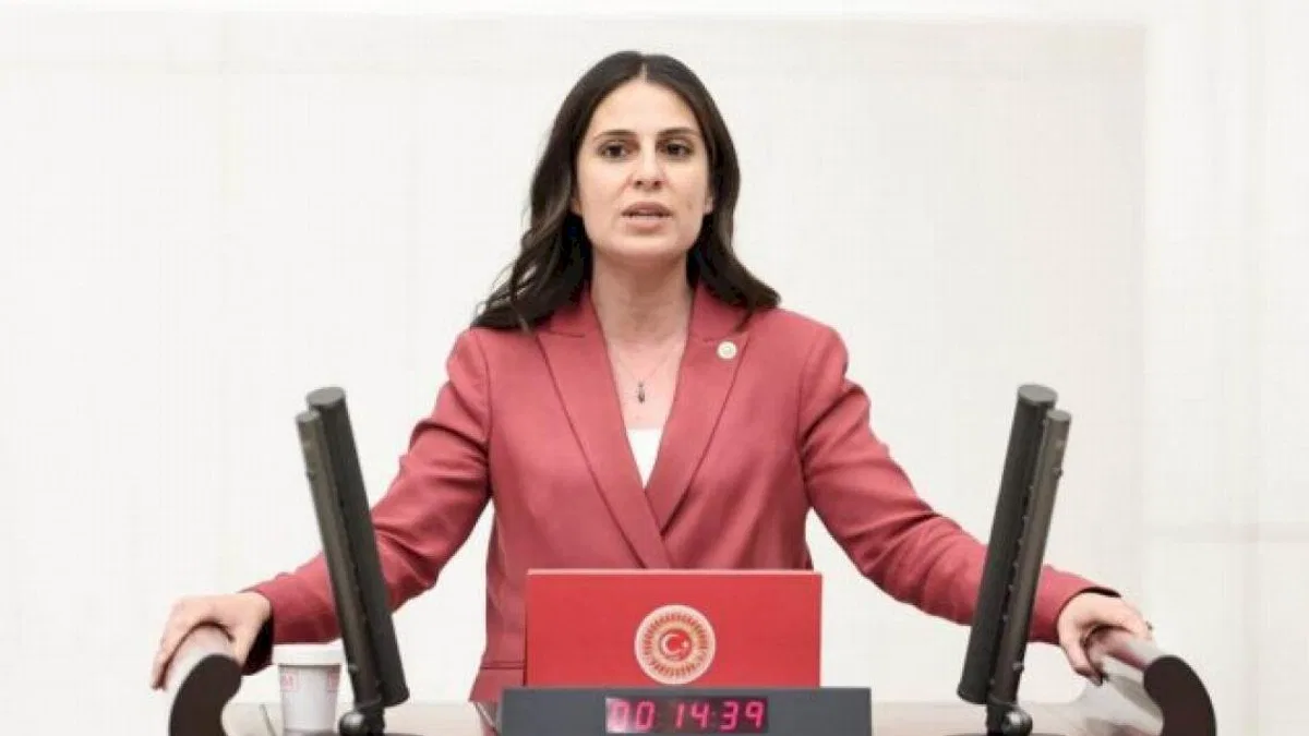 CHP'li Özcan: Tasarrufunuz çocukların lokmasından kısmak mı?