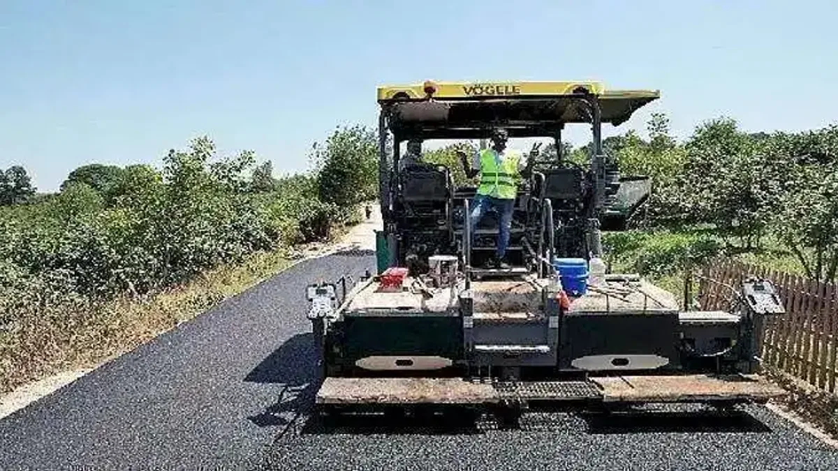 Togolu Fousseni, Kandıra yollarında staj yapıyor