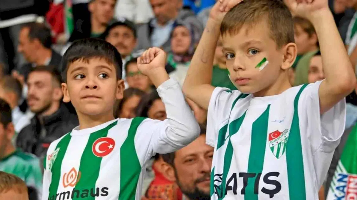 Bursa Osmangazi’nin miniklerinden Bursaspor’a büyük destek