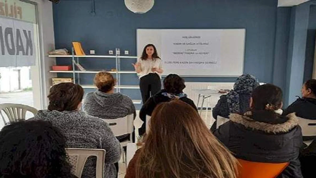 Çiğli'de Kadın ve Sağlık Atölyesi Eğitimleri devam ediyor