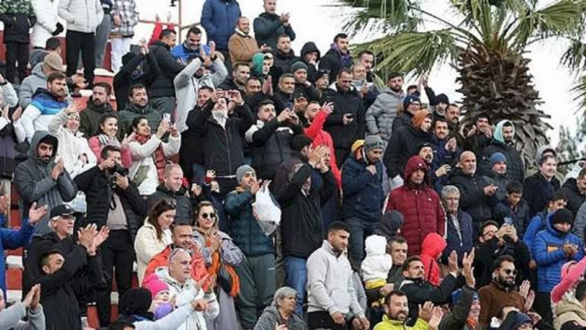 Dikili Belediyespor şampiyonluğunu ilan etti