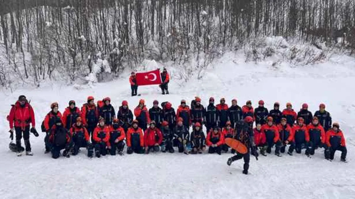 Kocaeli'de zorlu kış şartlarında saniyelerle yarışıldı