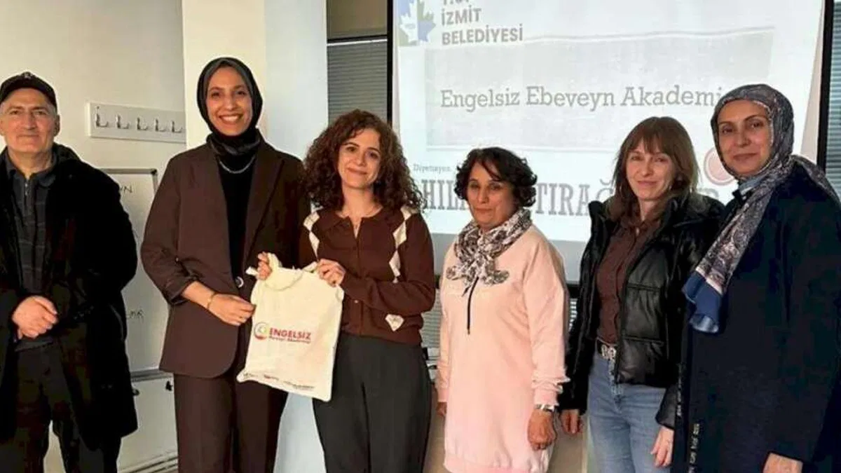 Kocaeli'de Engelsiz Ebeveyn Akademisi’nde sağlıklı beslenme konuşuldu