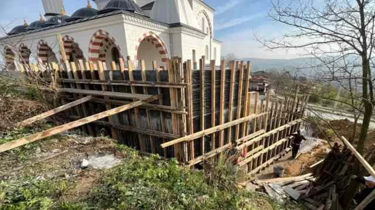 Kocaeli’de köy camileri yenileniyor