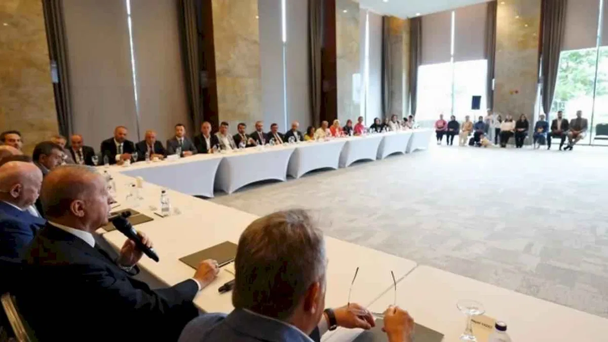 Cumhurbaşkanı Erdoğan: Rize örnek olmalı, farklı bir ses çıkmalı