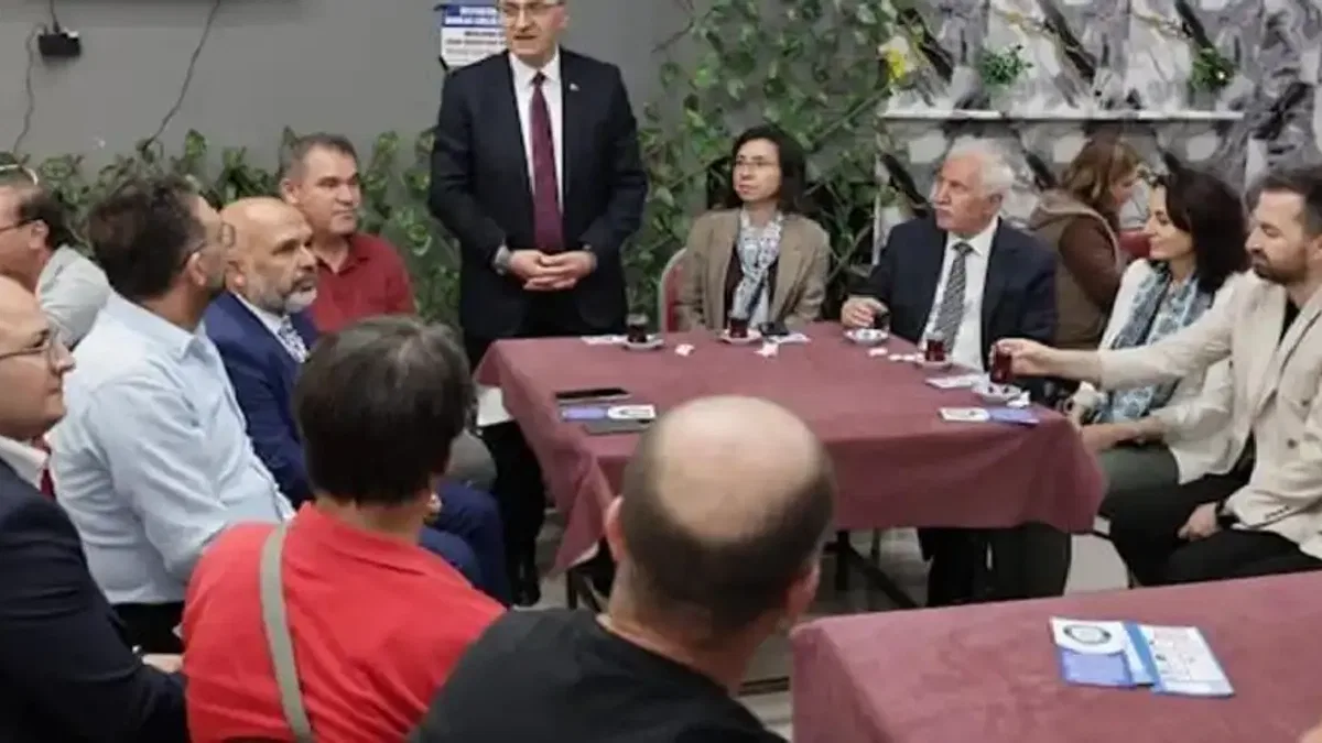Başkan Kahveci’den Uşak’taki Kütahyalılar Derneği’ne nezaket