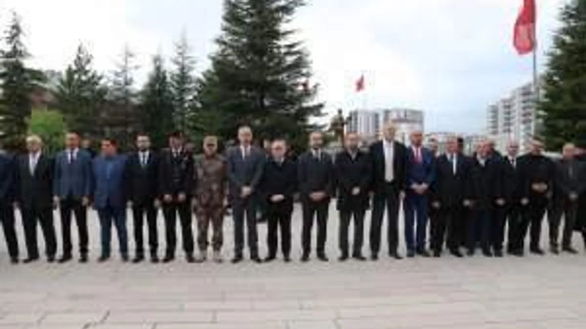 Niğde'de bayram arifesinde şehit kabirleri ziyaret edildi
