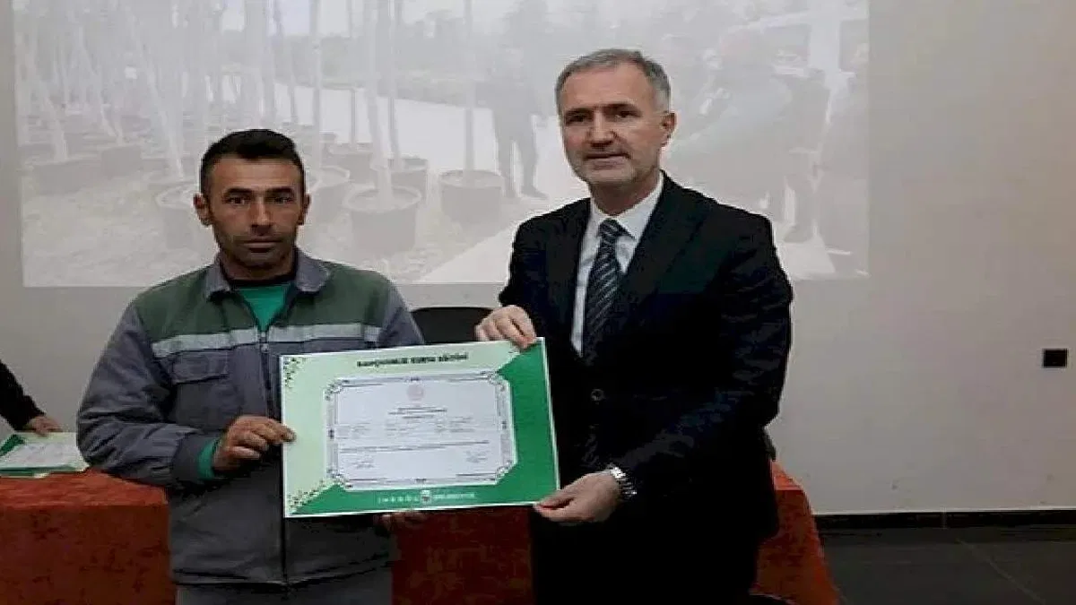 Park Bahçeler Personeli Bahçıvanlık Sertifikalarını Aldı
