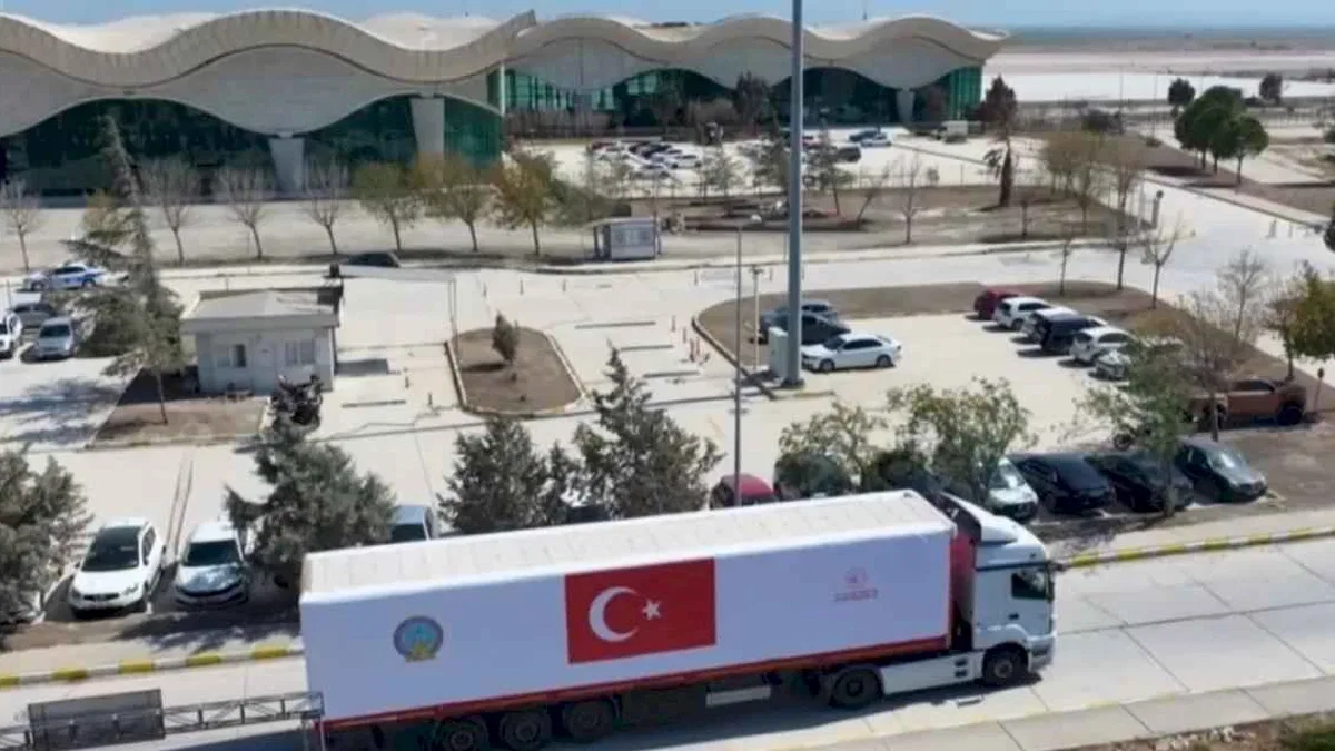 Şam'a zorlu hava koşullarında Türkiye'den iniş desteği