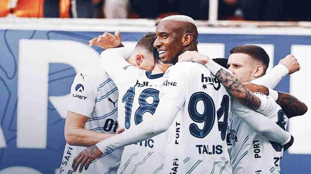 Corendon Alanyaspor 0-2 Fenerbahçe (Maç Sonucu) Fener, Alanya'da 3 puanı ilk yarıda kaptı!