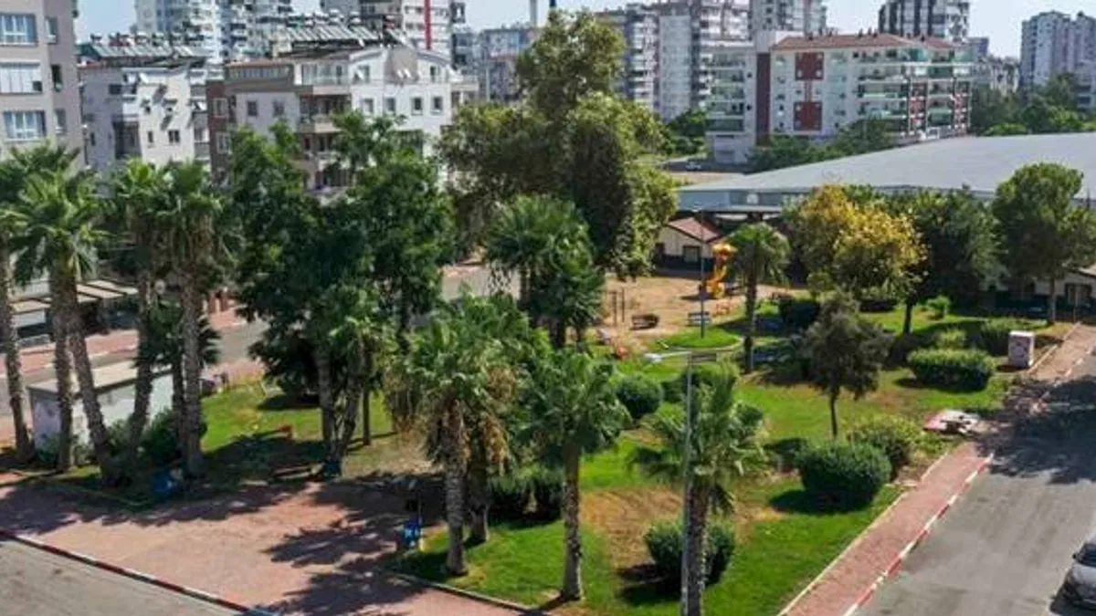 Ferdi Zeyrek’in adı Muratpaşa’da bir parkta yaşatılacak