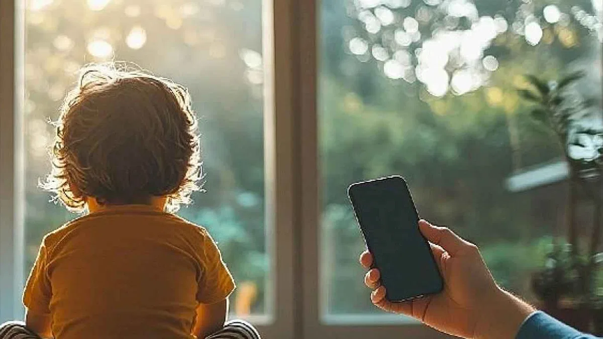 Paylaşmak her zaman önemsemek değildir: Çocuk fotoğraflarını paylaşırken onları riske atmamak için nasıl davranmalı?