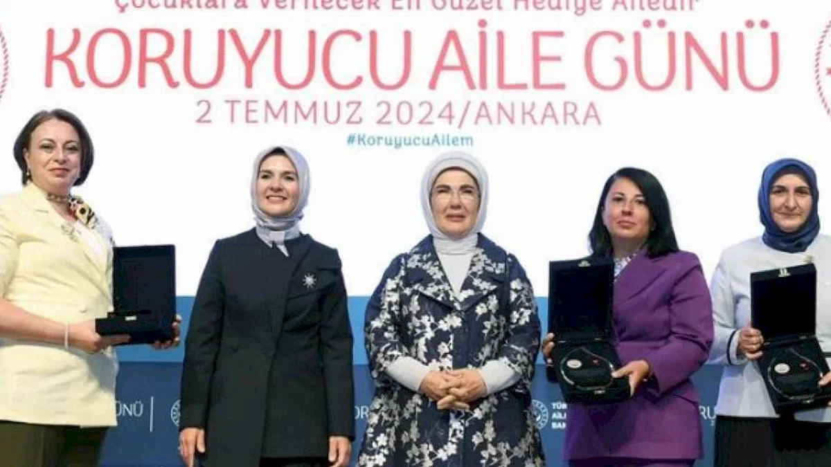 Emine Erdoğan 'Gönül Elçileri' ile buluştu