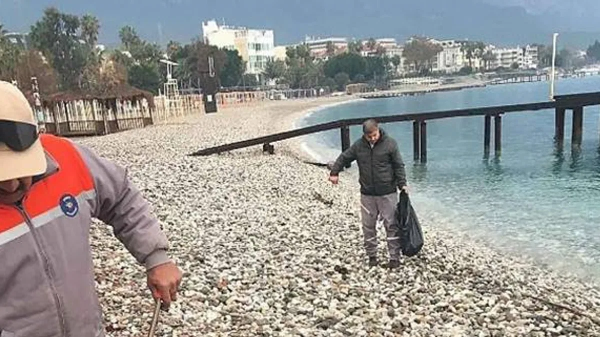 Kemer'de mıntıka temizliği