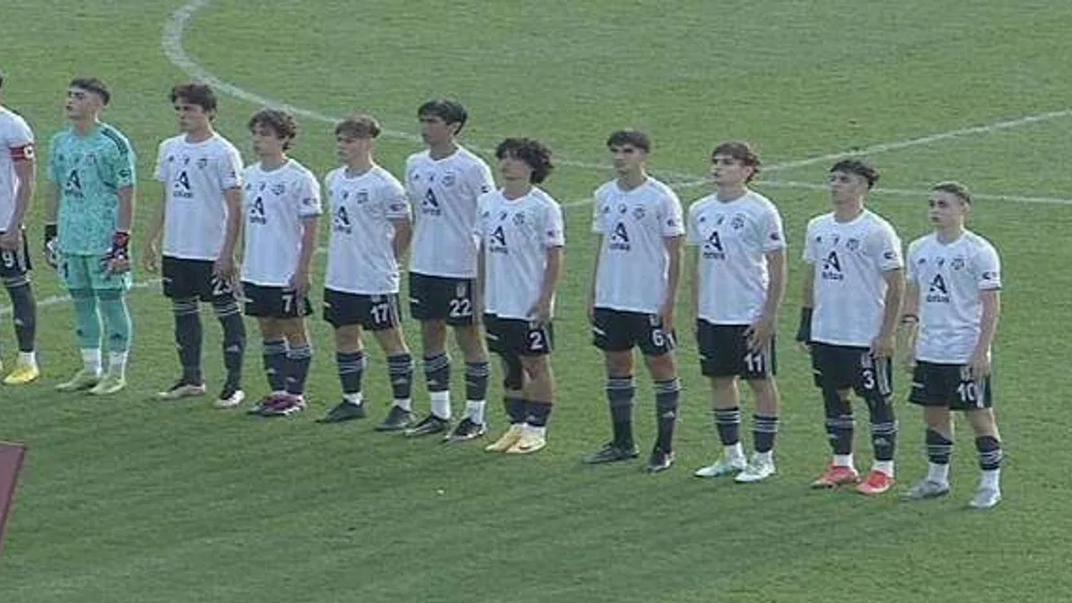 U-16 Gelişim Ligi Yarı Final maçında, Galatasaray ile Beşiktaş karşı karşıya geldi