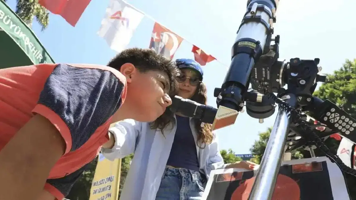 Mersin’de çocuklar bilimle buluşuyor
