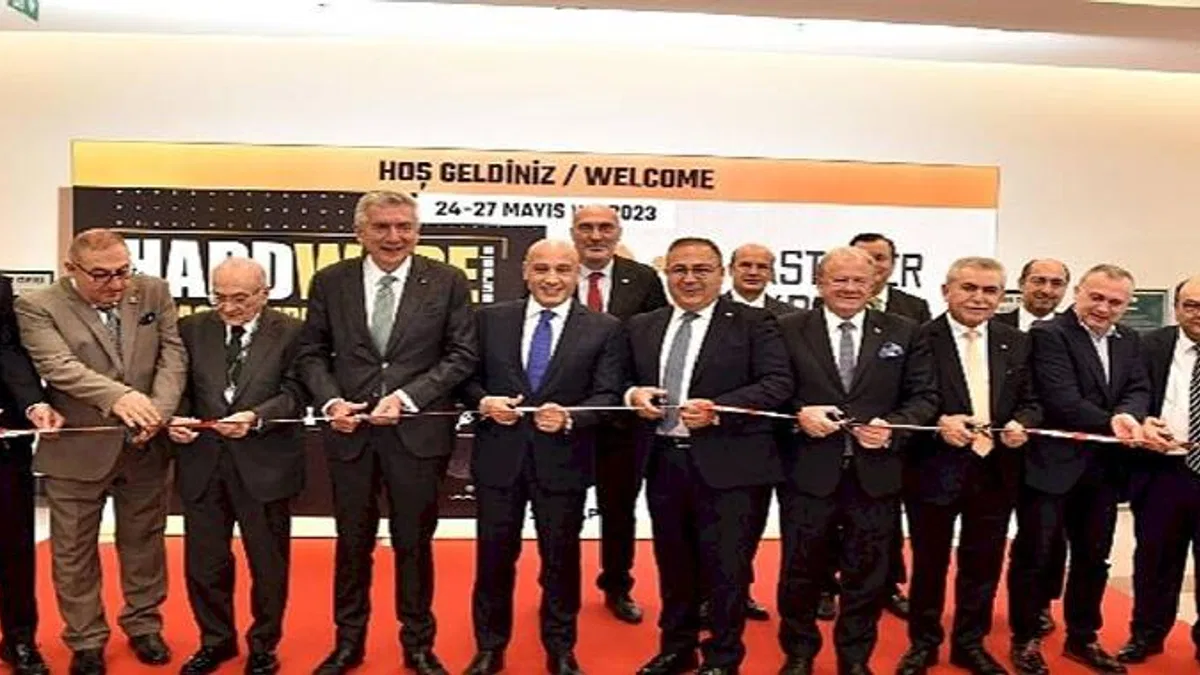 Boru, tel ve çelik, hırdavat ve bağlantı elemanları endüstrilerinin önemli 4 fuarı, eş zamanlı olarak 24 Mayıs tarihinde kapılarını ziyaretçilerine açtı